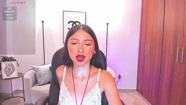 Snapshot of Nikky_sweett_ chatting on May 23, 9:08 pm Nikky sweett online show from May 23, 9:08 pm
