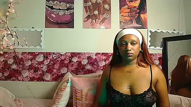 EnchantingLisa online show from June 23, 7:12 pm