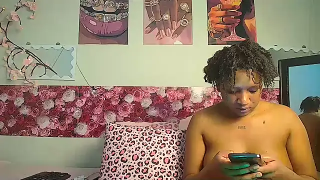 EnchantingLisa online show from July 29, 4:54 am