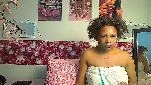 EnchantingLisa online show from July 30, 4:22 am