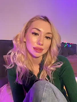 Snapshot of CAMILYA chatting on May 8, 7:52 pm CAMILYA online show from May 8, 7:52 pm