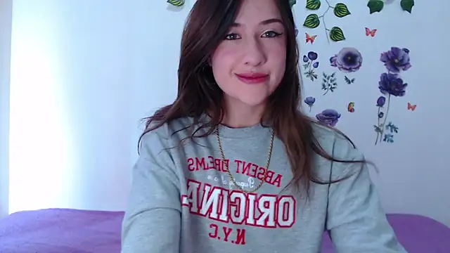 Snapshot of GirlAngell17 chatting on May 17, 4:58 pm GirlAngell17 online show from May 17, 4:58 pm