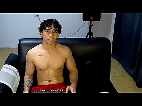 Snapshot of mateo_jack chatting on May 14, 3:02 am mateo jack online show from May 14, 3:02 am