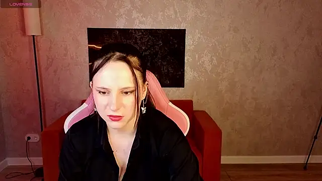 Snapshot of Julia_Shyy chatting on May 19, 1:56 am Julia Shyy online show from May 19, 1:56 am