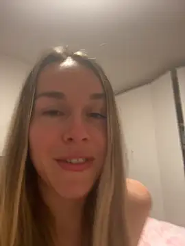 Naomi-Smile online show from April 30, 8:04 pm