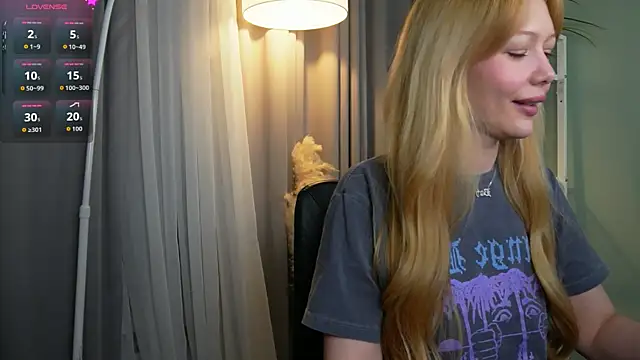 Snapshot of _Mila_Luna_ chatting on May 15, 9:11 pm Mila Luna online show from May 15, 9:11 pm