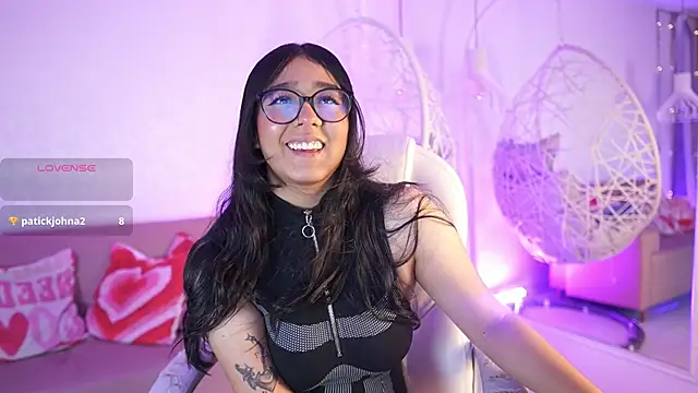 Snapshot of VioletJoness_ chatting on July 1, 11:45 am VioletJoness online show from July 1, 11:45 am