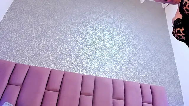 Snapshot of DianaRed_ chatting on July 12, 8:44 pm DianaRed online show from July 12, 8:44 pm