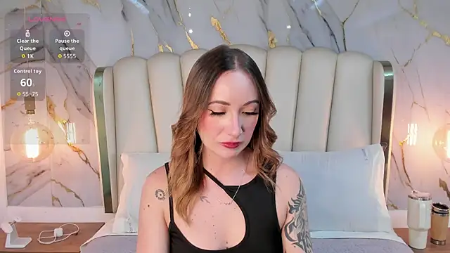 Snapshot of Hannah_Lane chatting on May 25, 12:11 pm Hannah Lane online show from May 25, 12:11 pm