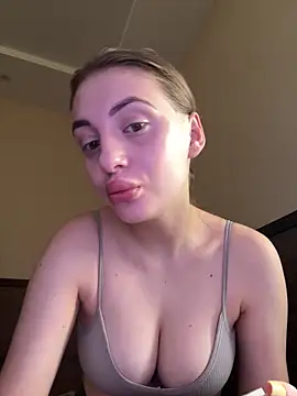 EmersonBenet online show from May 21, 9:38 am