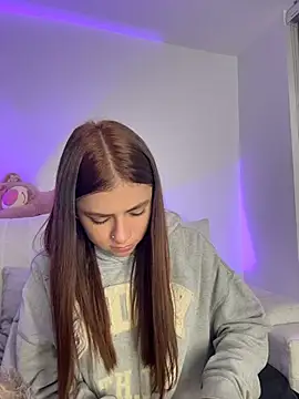 EmilyCxx online show from August 5, 3:31 am
