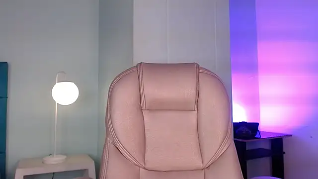 Lilyred  online show from June 14, 3:19 am