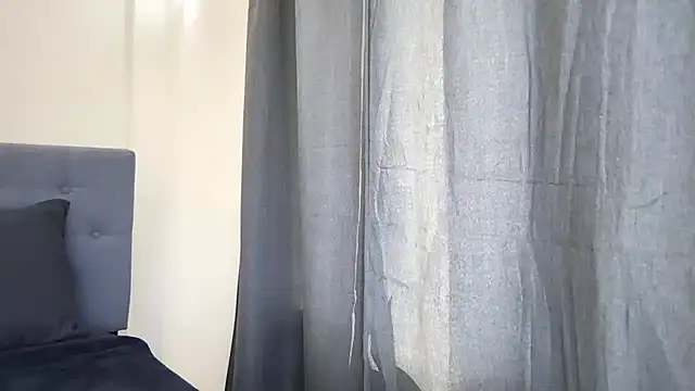 Snapshot of emma_marchetti chatting on May 1, 11:48 am emma marchetti online show from May 1, 11:48 am