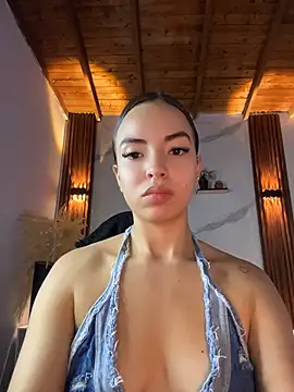 catalina lafer online show from June 6, 1:38 pm