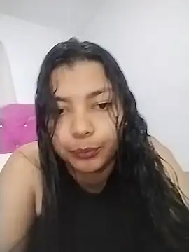Snapshot of KarlaLoving chatting on June 20, 6:44 pm KarlaLoving online show from June 20, 6:44 pm