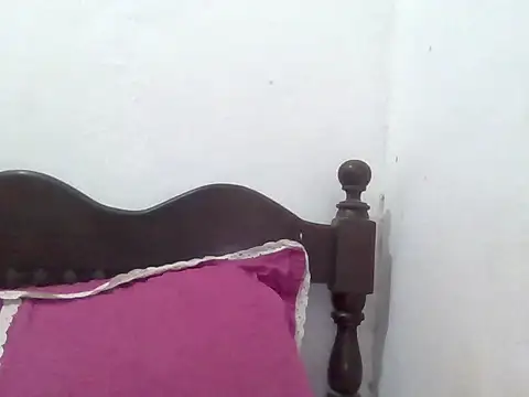 Snapshot of Xoeni chatting on May 15, 11:12 pm Xoeni online show from May 15, 11:12 pm