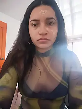 Snapshot of Sky__19 chatting on July 31, 7:24 pm Sky 19 online show from July 31, 7:24 pm