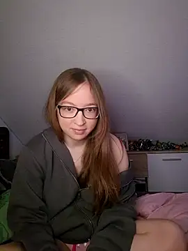 Freaky-Doll online show from June 14, 8:11 pm