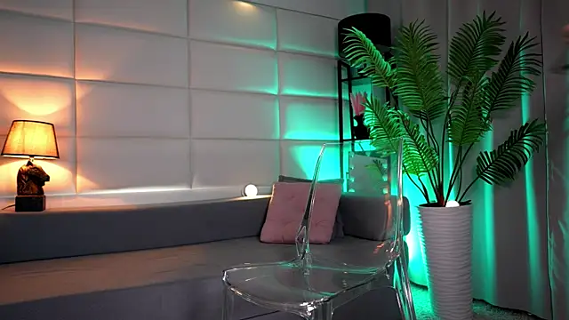 Juliadragon online show from November 10, 2:21 am