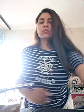 Snapshot of charloteone chatting on May 9, 11:48 am charloteone online show from May 9, 11:48 am