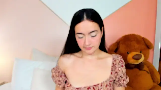 Snapshot of alma_sweeet chatting on June 23, 11:41 am alma sweeet online show from June 23, 11:41 am