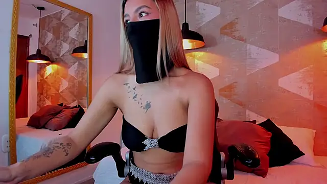 Snapshot of Alanaa_Cutee chatting on May 14, 4:36 pm Alanaa Cutee online show from May 14, 4:36 pm