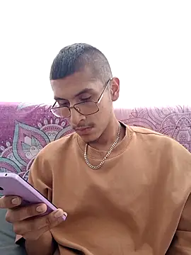 Lil black009 online show from May 6, 6:57 pm