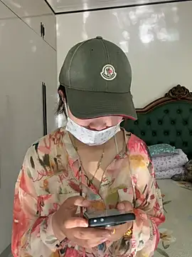 Xiaotian-tian online show from May 8, 1:00 am
