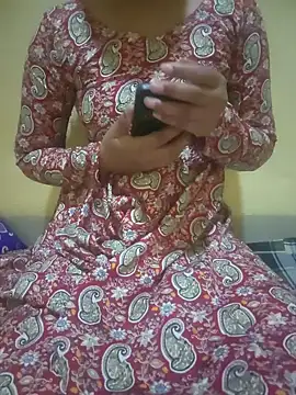Snapshot of Seema_yadav01 chatting on May 1, 5:45 am Seema yadav01 online show from May 1, 5:45 am