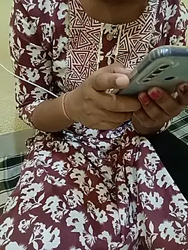 Seema yadav01 online show from June 17, 5:10 am