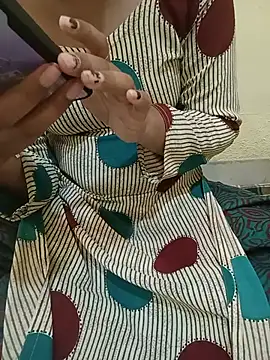 Seema yadav01 online show from July 4, 5:35 am