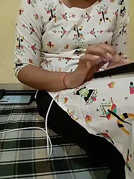 Seema yadav01 online show from July 31, 5:18 am