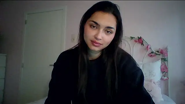 Snapshot of yourbella37 chatting on May 14, 6:58 pm yourbella37 online show from May 14, 6:58 pm