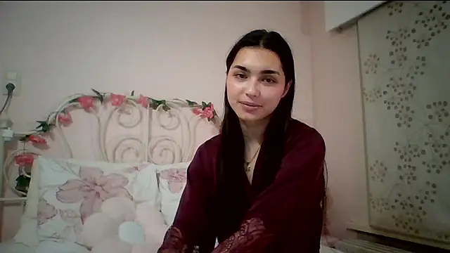 Snapshot of yourbella37 chatting on May 17, 8:27 pm yourbella37 online show from May 17, 8:27 pm