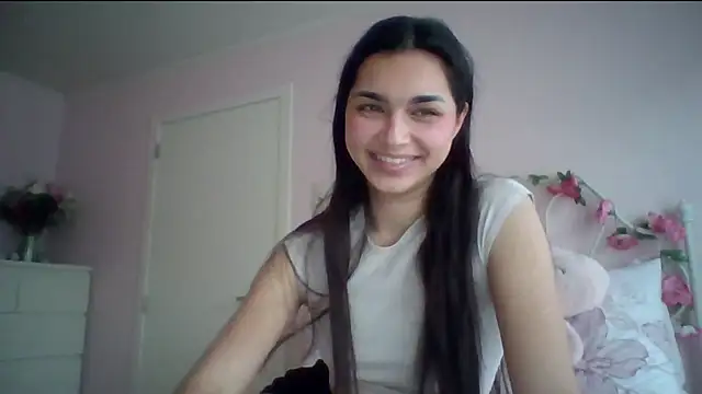Snapshot of yourbella37 chatting on May 18, 7:09 pm yourbella37 online show from May 18, 7:09 pm