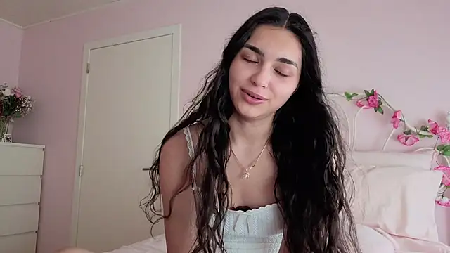 Snapshot of yourbella37 chatting on June 28, 4:35 pm yourbella37 online show from June 28, 4:35 pm