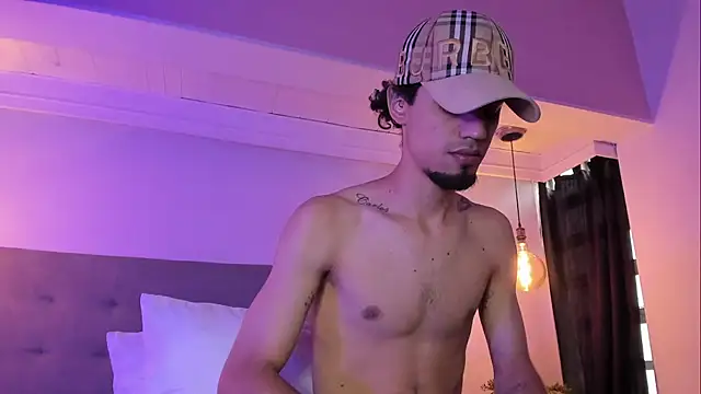 MichaelEvanss  online show from June 17, 12:50 pm