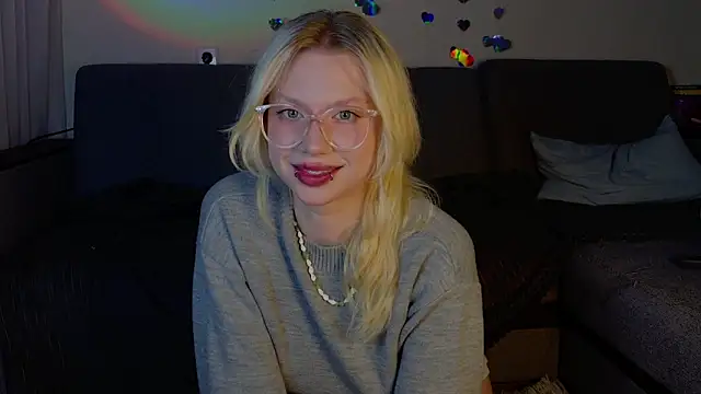 Snapshot of sonya_blade69 chatting on June 1, 10:55 pm sonya blade69 online show from June 1, 10:55 pm