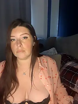 SweetLaurenXX online show from May 2, 6:24 pm