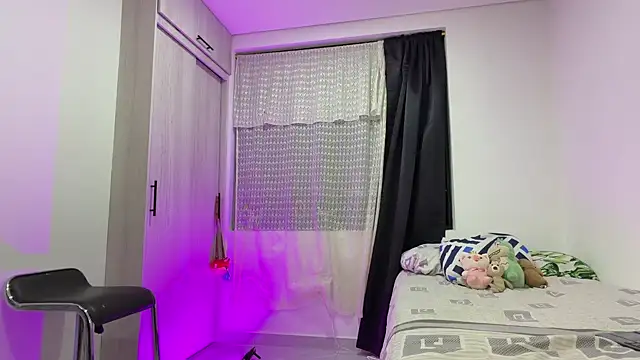 Snapshot of _peachyboy chatting on July 6, 3:14 am peachyboy online show from July 6, 3:14 am