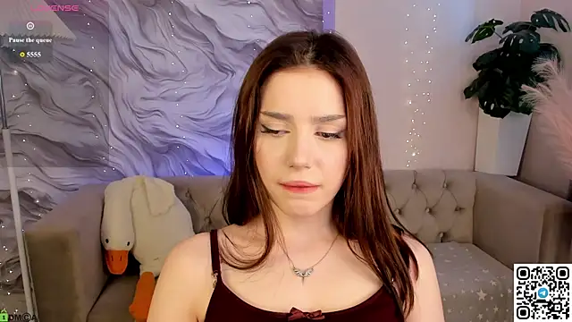 Lonny Peach online show from August 7, 3:08 am