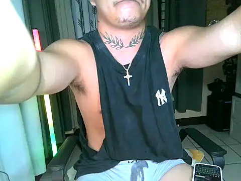 Snapshot of Ashtonfuckingboi chatting on June 7, 2:37 am Ashtonfuckingboi online show from June 7, 2:37 am