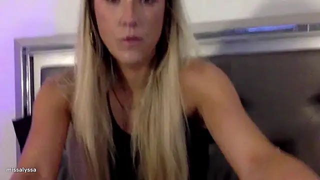 Misss alyssaaa online show from June 18, 4:02 am
