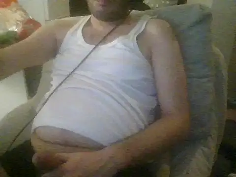 Snapshot of RBBeur chatting on May 4, 7:21 pm RBBeur online show from May 4, 7:21 pm