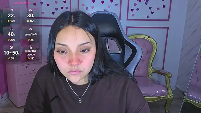 Snapshot of lia_harper_t chatting on June 5, 2:40 am lia harper t online show from June 5, 2:40 am