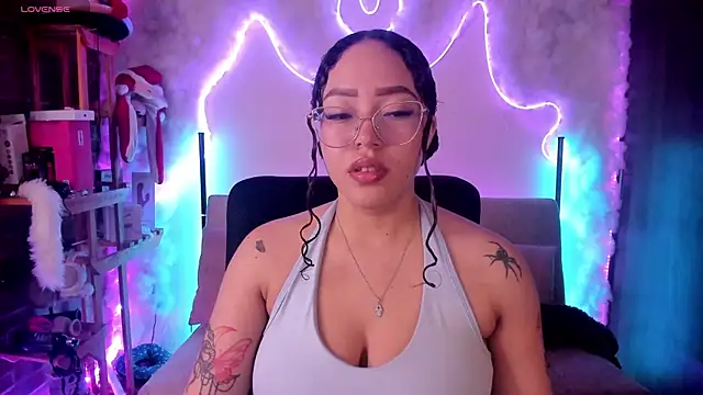 Snapshot of liz_martins1 chatting on July 23, 1:58 am liz martins1 online show from July 23, 1:58 am