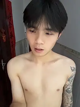 lu111222 online show from May 4, 6:59 pm