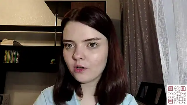 Snapshot of RebelDesiree chatting on May 16, 9:06 am RebelDesiree online show from May 16, 9:06 am
