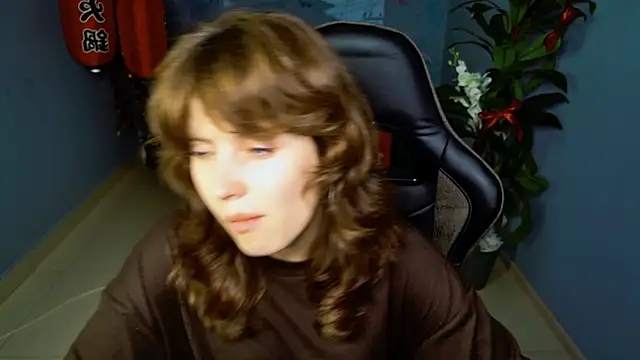 Snapshot of LolaDominara chatting on June 18, 9:25 am LolaDominara online show from June 18, 9:25 am
