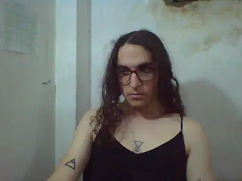 LaCuerva online show from May 23, 5:50 pm